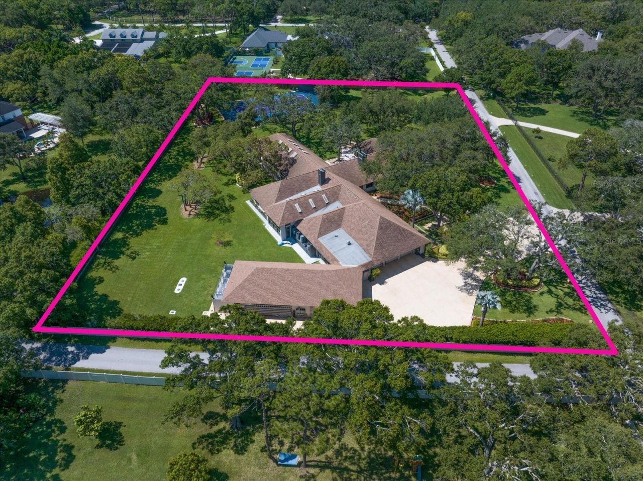 1835 Alicia Way, Clearwater, FL 33764 Photo