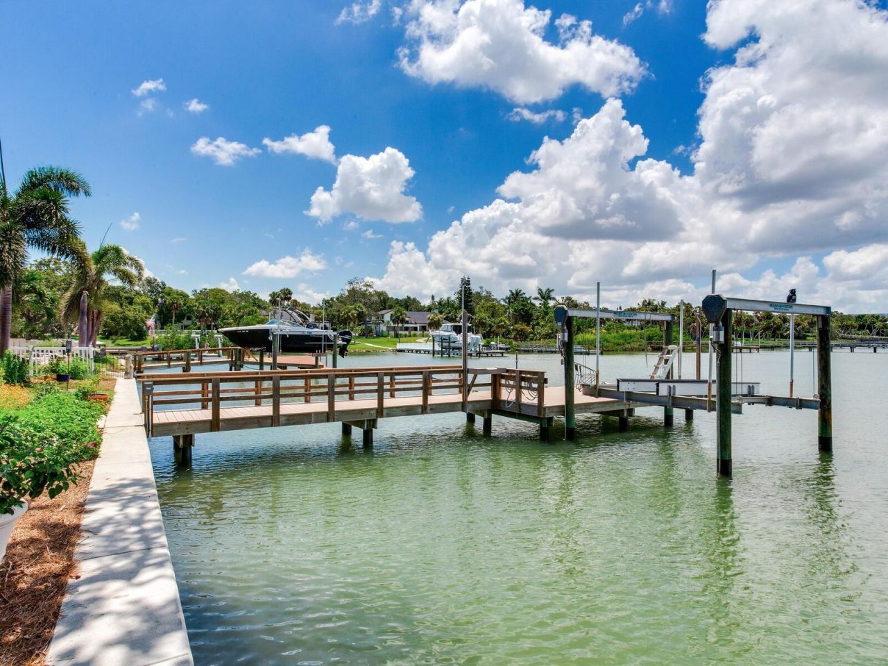 8 Sunset Bay Drive, Belleair, FL 33756 Photo