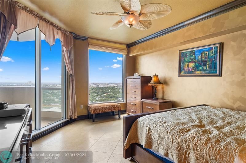 411 N New River Drive, Unit 2905, Fort Lauderdale, FL 33301 Photo