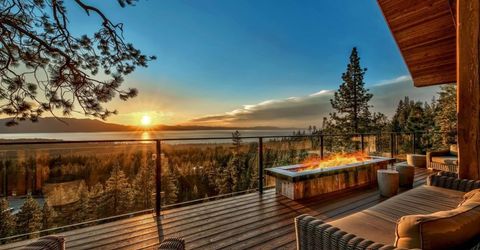 1639 Sherman Way, South Lake Tahoe, CA 96150 Photo