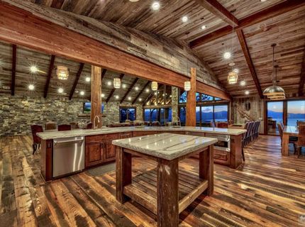 1639 Sherman Way, South Lake Tahoe, CA 96150 Photo