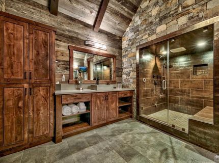 1639 Sherman Way, South Lake Tahoe, CA 96150 Photo