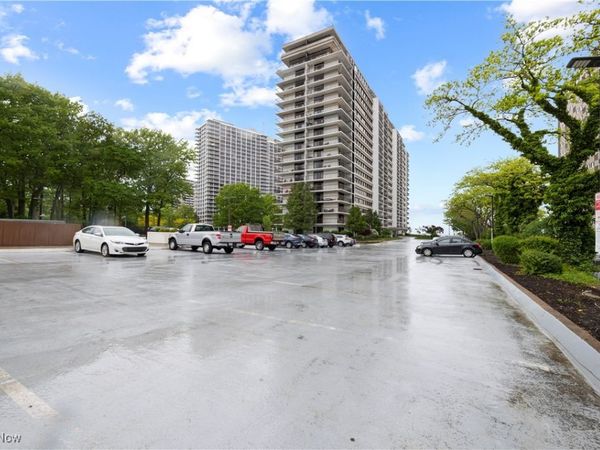 12550 Lake Avenue, Unit 1501-1507, Lakewood, OH 44107