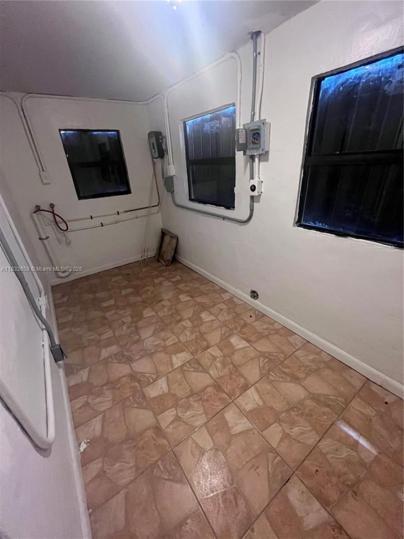 1927 NW 64 St, Miami, FL 33147 Photo