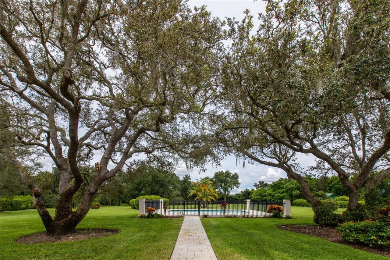 2300 N Scenic Highway, Unit 111, Lake Wales, FL 33898 Photo