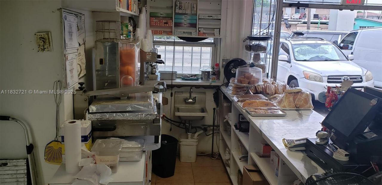 153 W 21st St, Hialeah, FL 33010 Photo