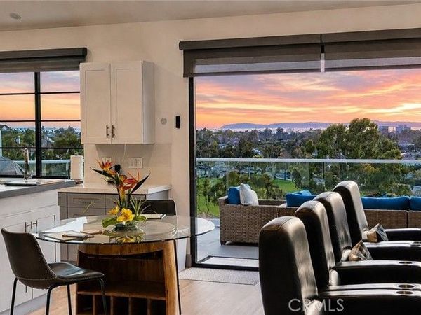 17 Monaco, Unit 12, Newport Beach, CA 92660