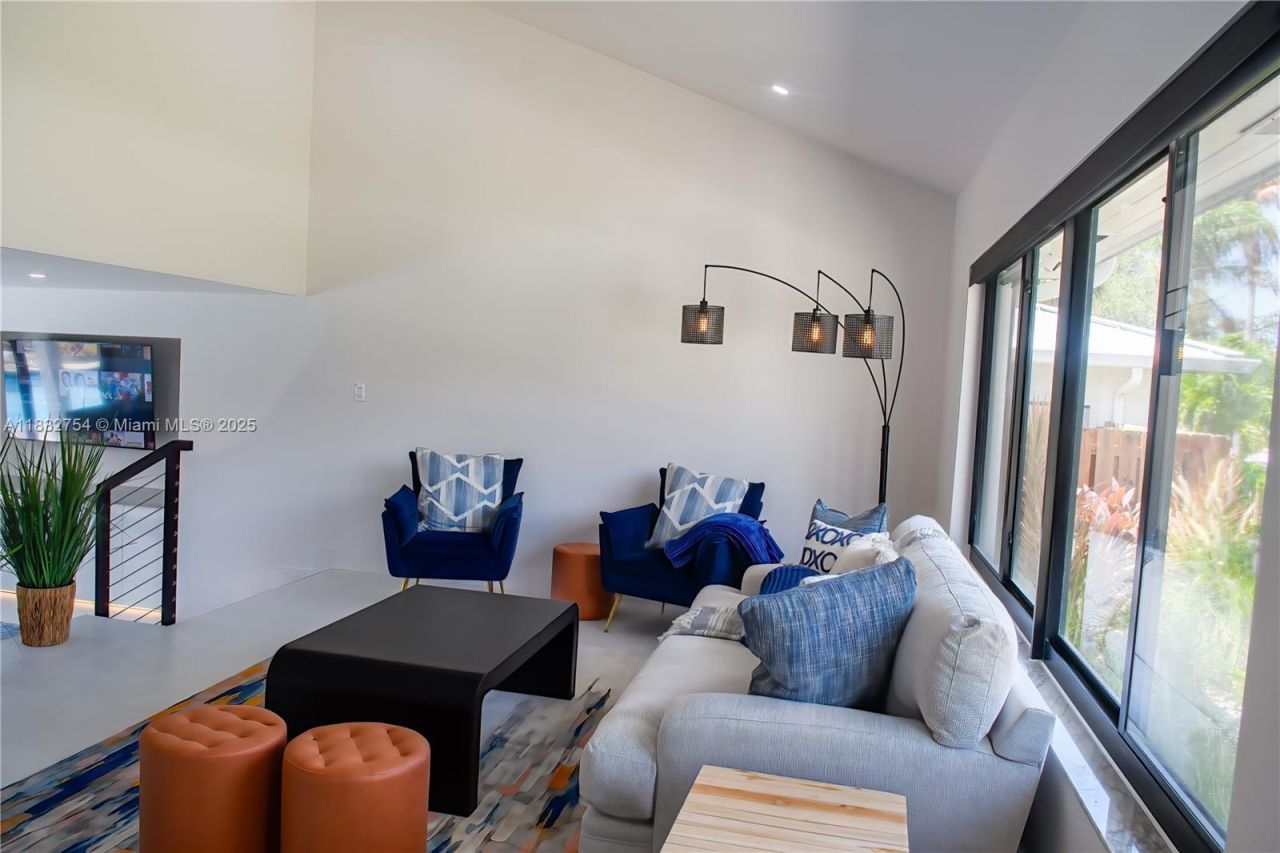 1240 NE 27th Ter, Pompano Beach, FL 33062 Photo