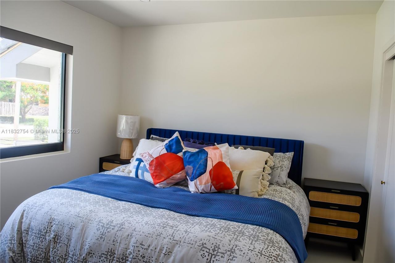 1240 NE 27th Ter, Pompano Beach, FL 33062 Photo