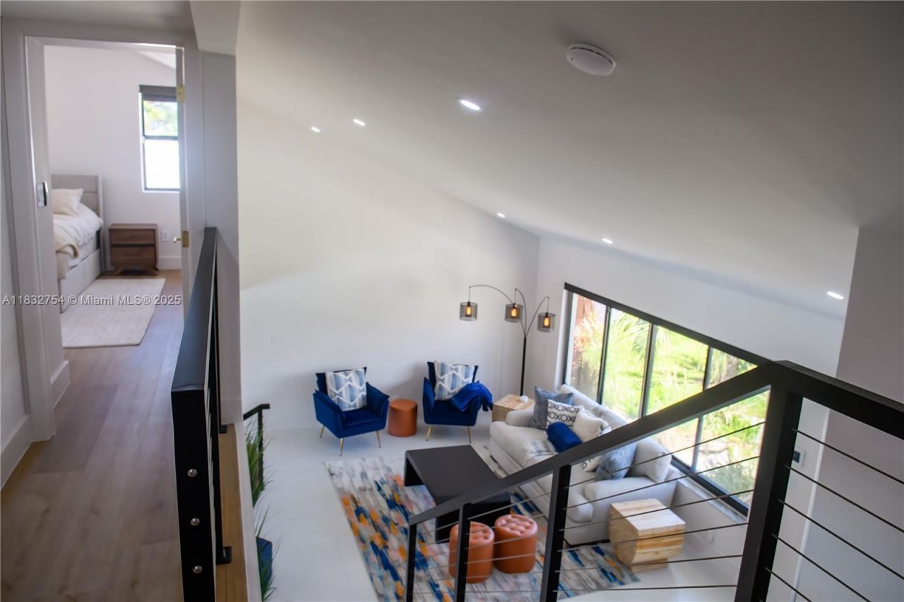 1240 NE 27th Ter, Pompano Beach, FL 33062 Photo