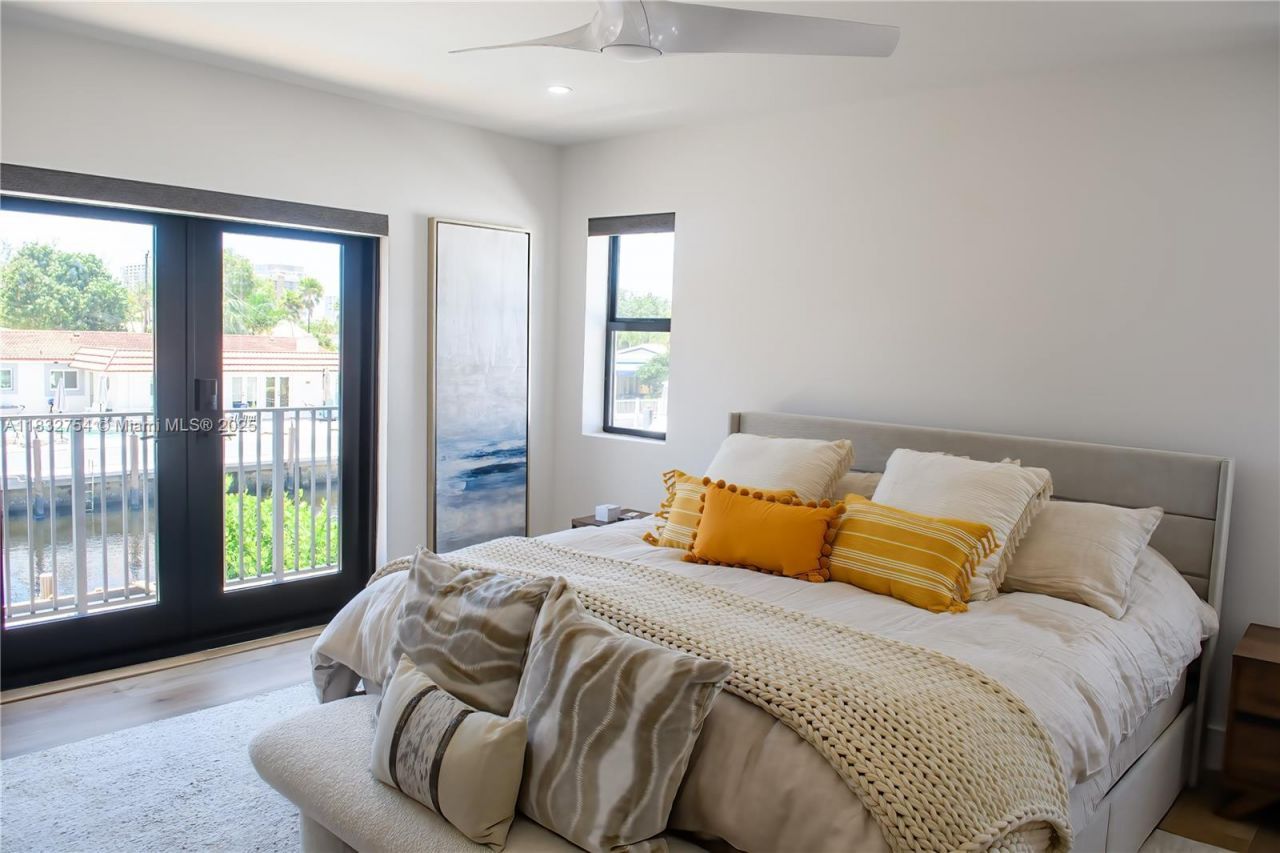 1240 NE 27th Ter, Pompano Beach, FL 33062 Photo