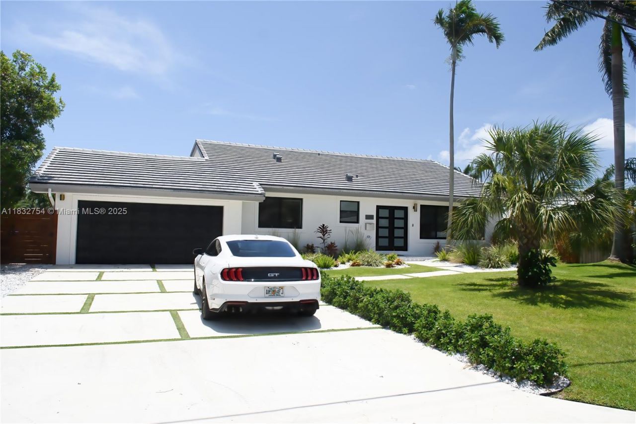 1240 NE 27th Ter, Pompano Beach, FL 33062 Photo