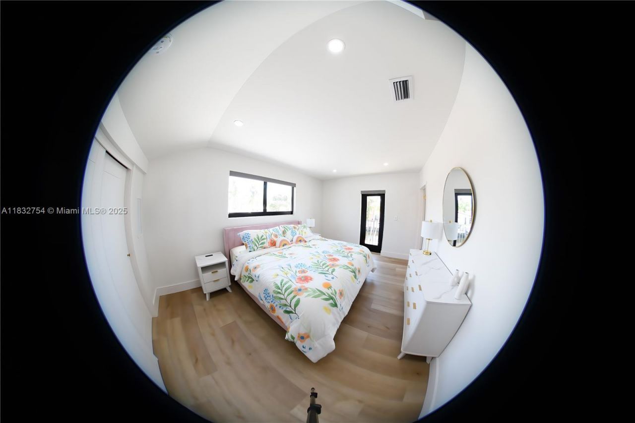 1240 NE 27th Ter, Pompano Beach, FL 33062 Photo