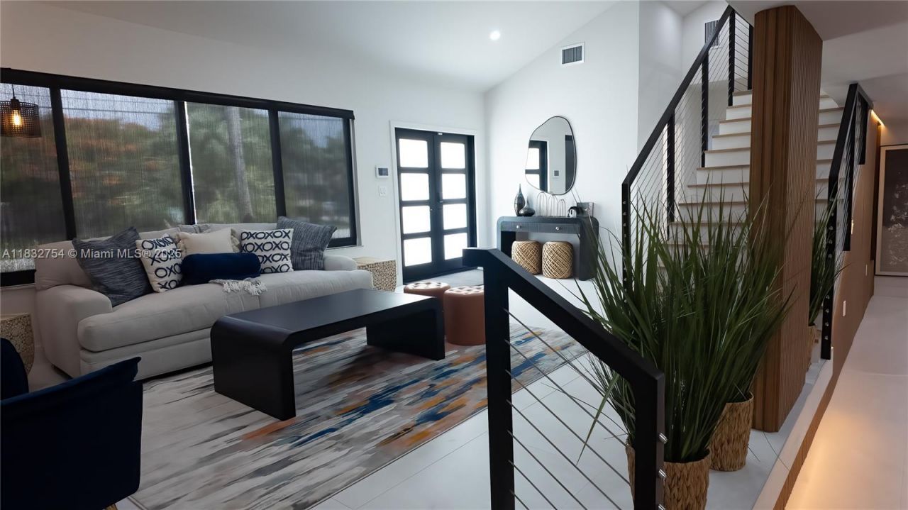 1240 NE 27th Ter, Pompano Beach, FL 33062 Photo