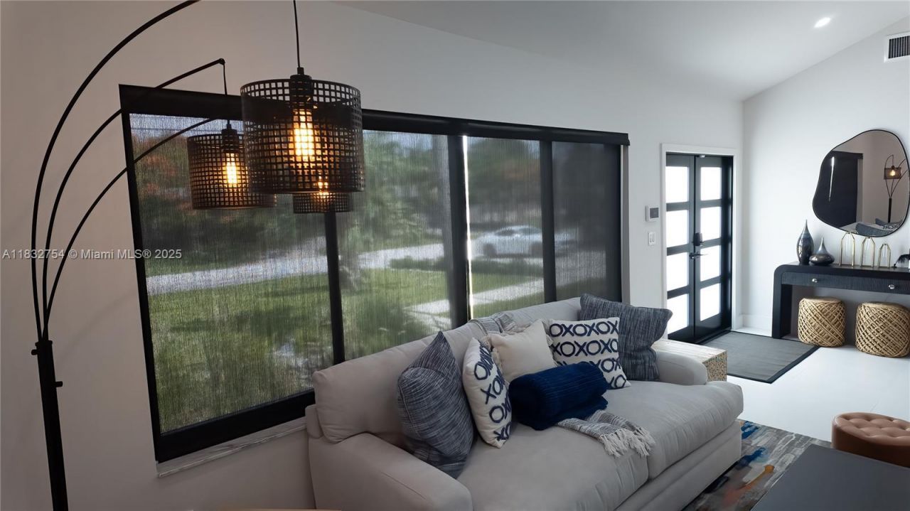 1240 NE 27th Ter, Pompano Beach, FL 33062 Photo