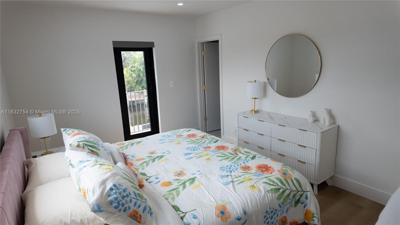 1240 NE 27th Ter, Pompano Beach, FL 33062 Photo