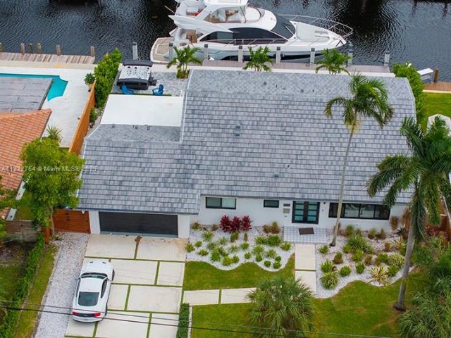 1240 NE 27th Ter, Pompano Beach, FL 33062 Photo