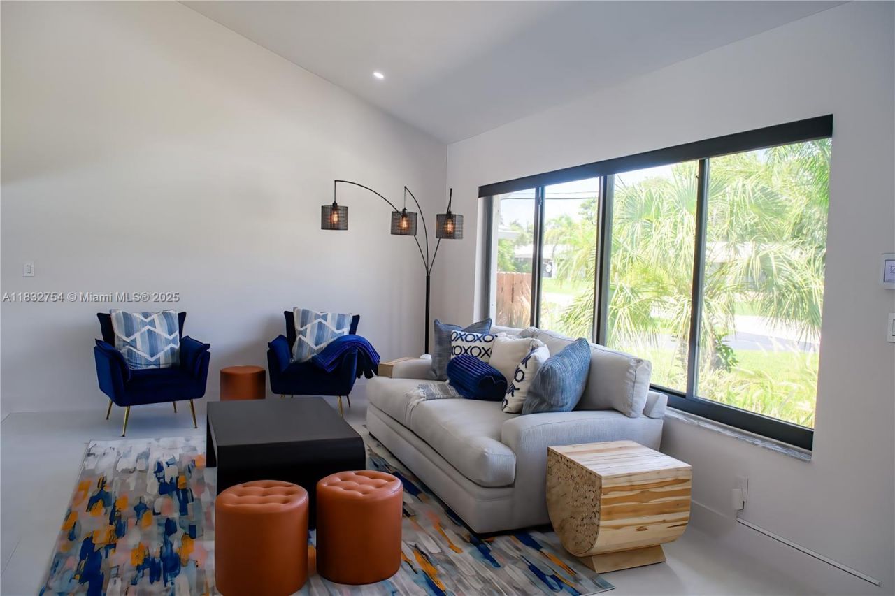 1240 NE 27th Ter, Pompano Beach, FL 33062 Photo