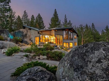 1082 Mountain Canary Drive, South Lake Tahoe, CA 96150 Photo