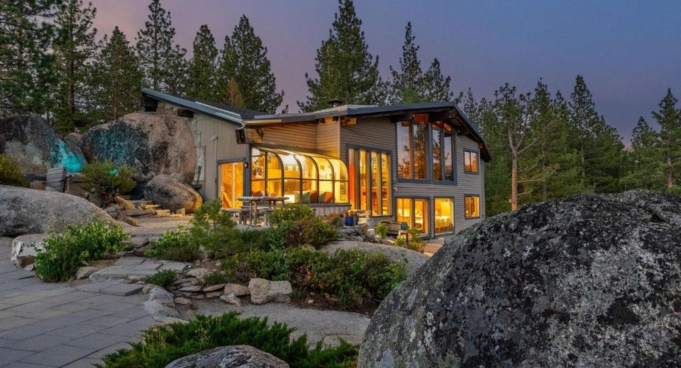 1082 Mountain Canary Drive, South Lake Tahoe, CA 96150 Photo