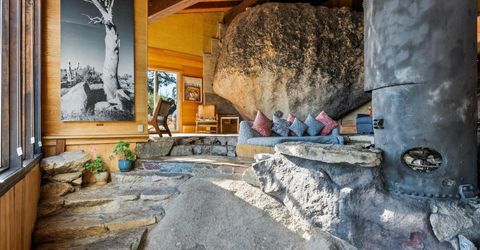 1082 Mountain Canary Drive, South Lake Tahoe, CA 96150 Photo