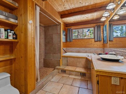 1082 Mountain Canary Drive, South Lake Tahoe, CA 96150 Photo