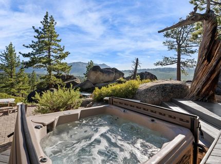 1082 Mountain Canary Drive, South Lake Tahoe, CA 96150 Photo