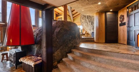 1082 Mountain Canary Drive, South Lake Tahoe, CA 96150 Photo