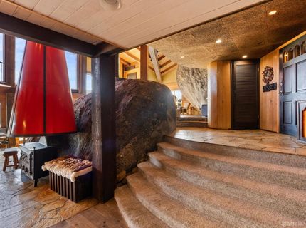 1082 Mountain Canary Drive, South Lake Tahoe, CA 96150 Photo