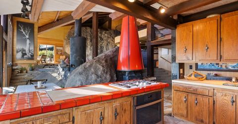 1082 Mountain Canary Drive, South Lake Tahoe, CA 96150 Photo