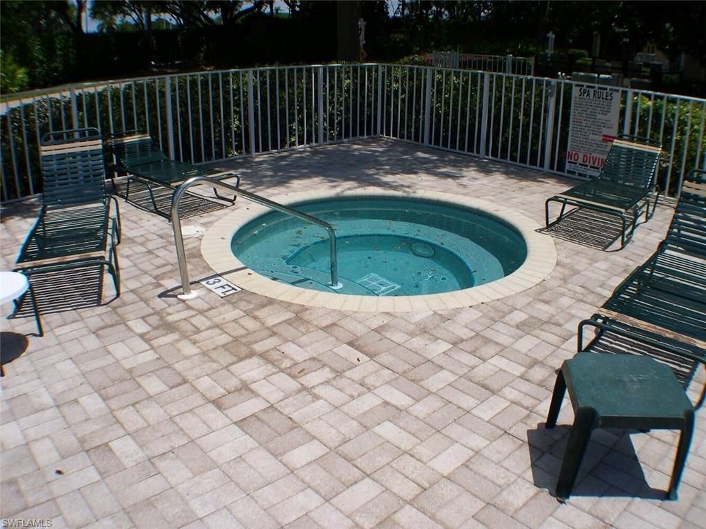7066 Barrington Cir, Unit 201, Naples, FL 34108 Photo