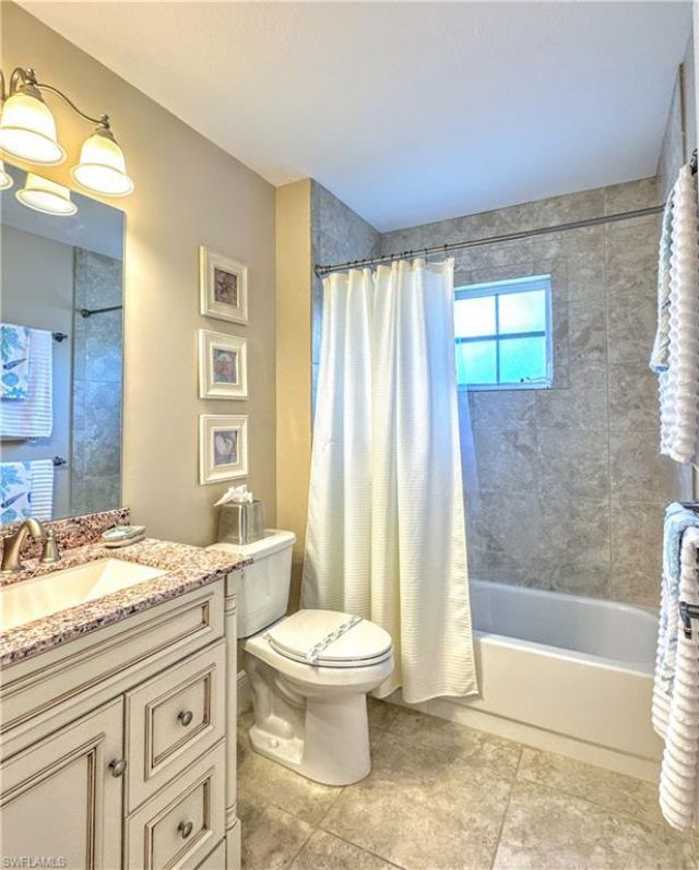 7066 Barrington Cir, Unit 201, Naples, FL 34108 Photo