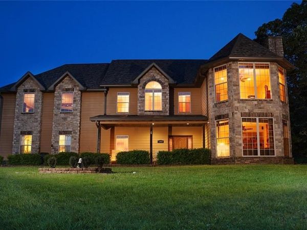 1318 Oakwood Drive, Hollister, MO 65672