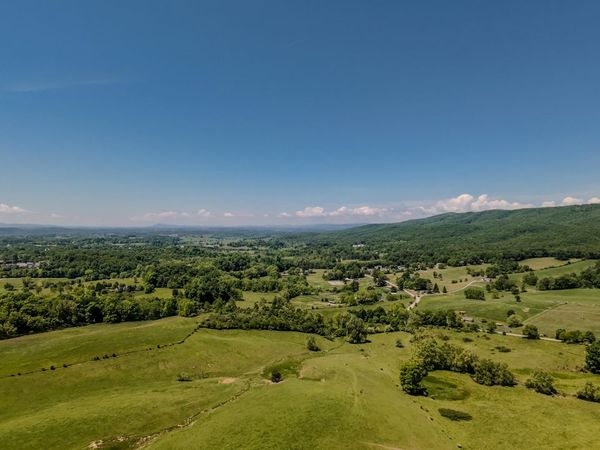 1801 Toms Creek RD, Blacksburg, VA 24060