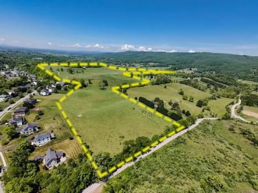 1801 TOMS CREEK ROAD, BLACKSBURG, VA 24060