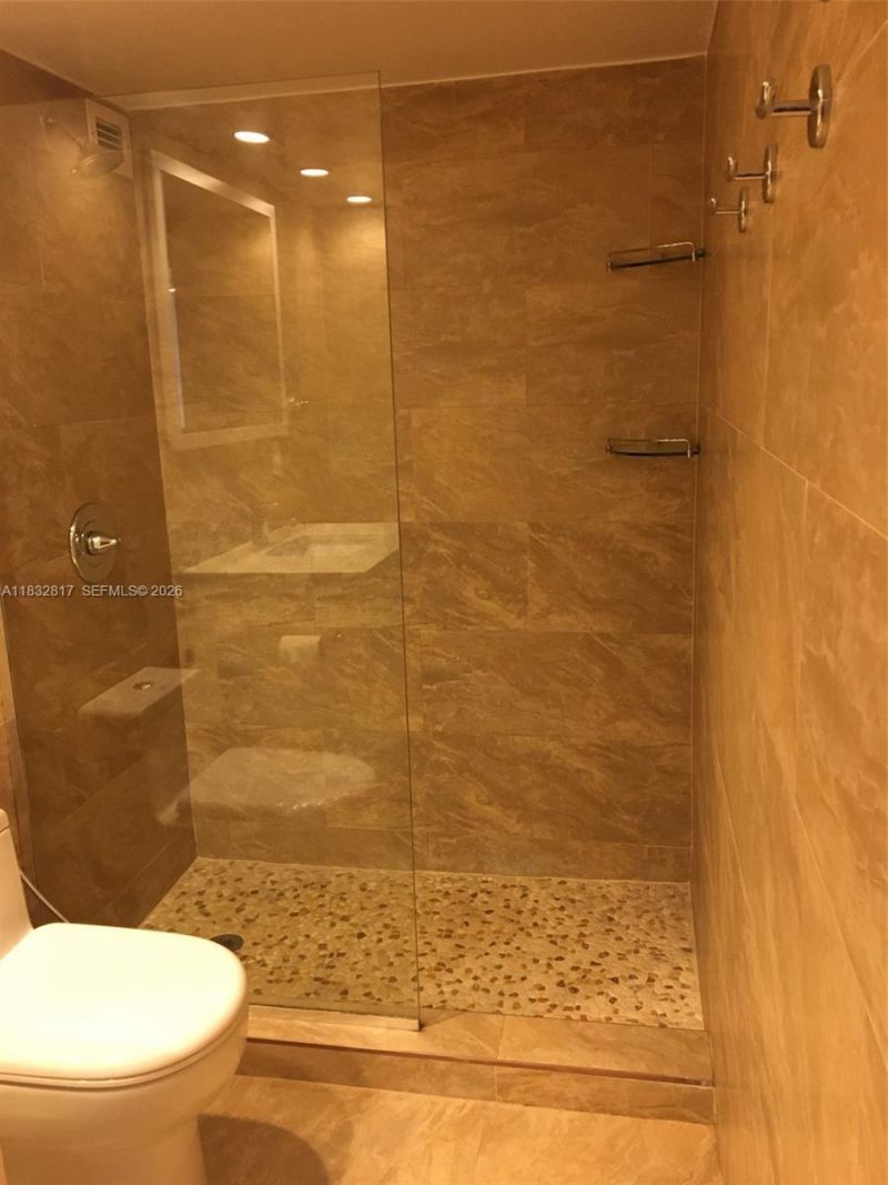 5700 Collins Ave, Unit 6J, Miami Beach, FL 33140 Photo