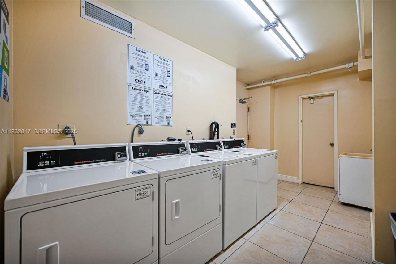 5700 Collins Ave, Unit 6J, Miami Beach, FL 33140 Photo