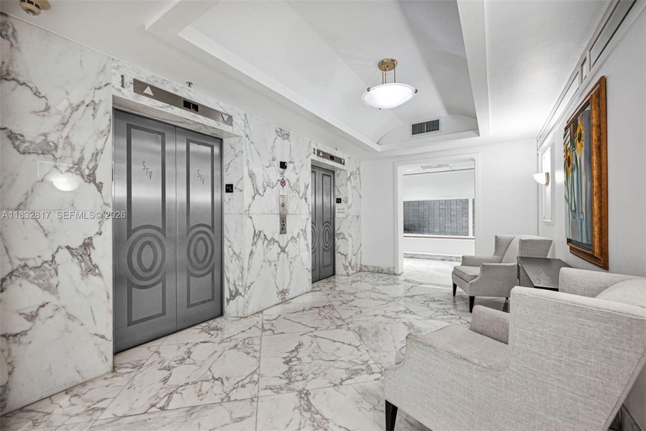 5700 Collins Ave, Unit 6J, Miami Beach, FL 33140 Photo