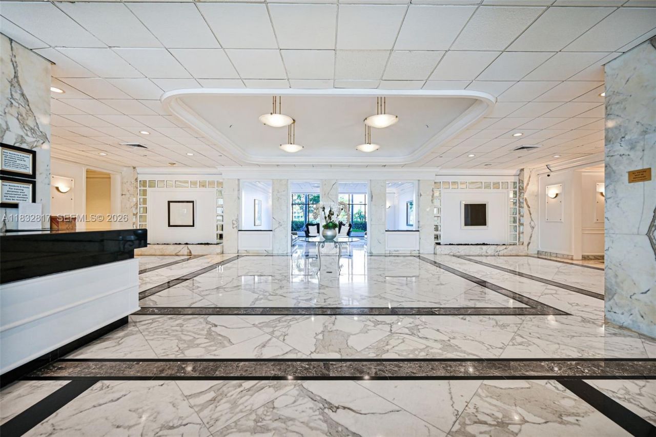 5700 Collins Ave, Unit 6J, Miami Beach, FL 33140 Photo