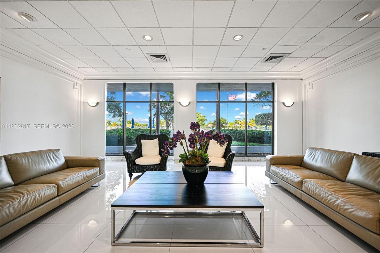 5700 Collins Ave, Unit 6J, Miami Beach, FL 33140 Photo