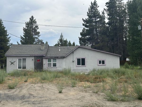 135962 Hwy 97, Crescent, OR 97733