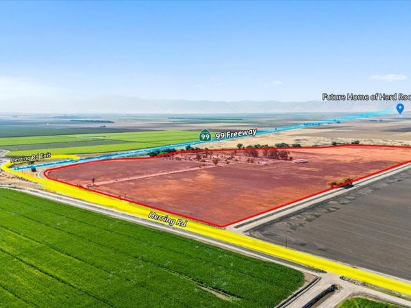 8661 Herring Road, Bakersfield, CA 93313