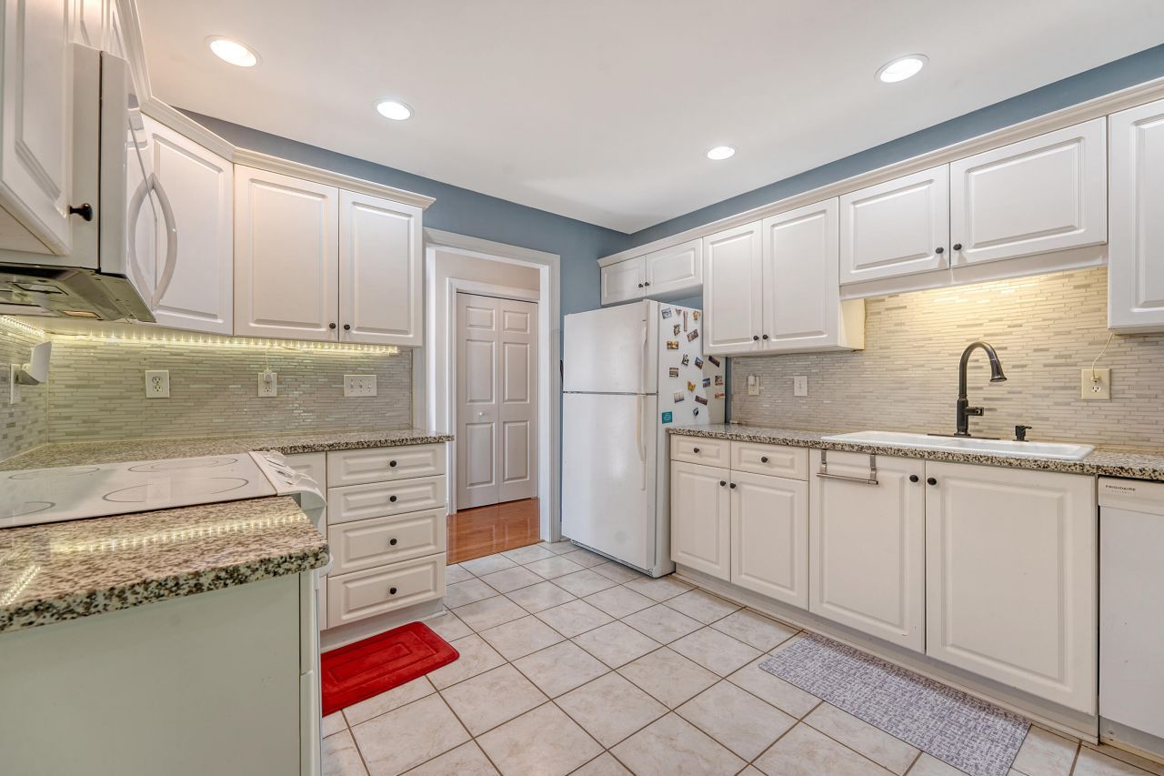 9117 Woodcreek Court Photo 22