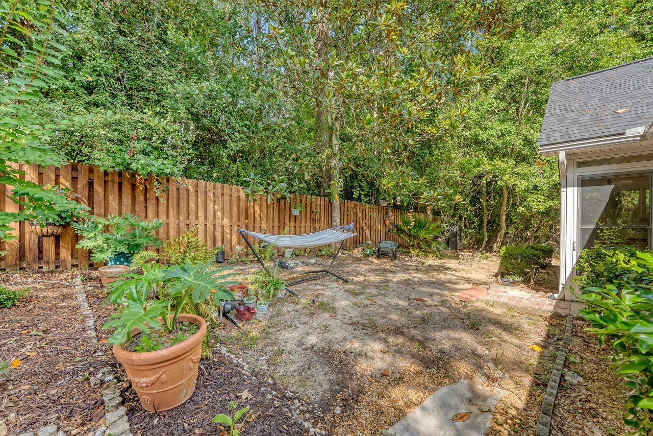 9117 Woodcreek Court Photo 25