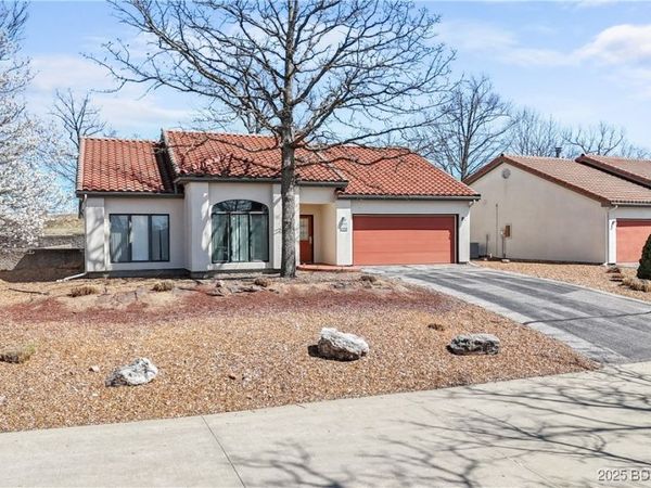 590 Racquet Club Drive, Unit 406, Lake Ozark, MO 65049