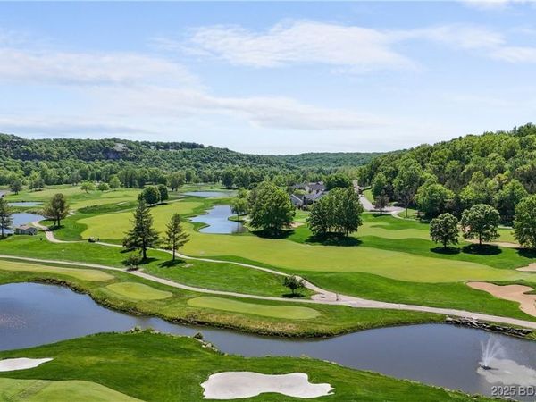 402 Payne Stewart Court, Lake Ozark, MO 65049