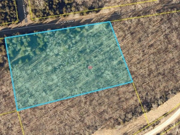 3058 Steve Drive, Edwards, MO 65326