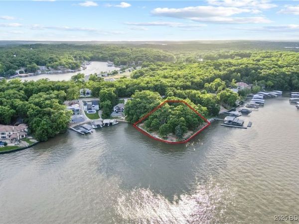 1639/1640 La Riva, Sunrise Beach, MO 65079