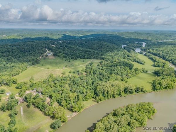 2674 Wagon Trail Drive, Camdenton, MO 65020