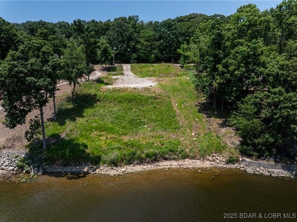 1010 Linn Creek Drive, Lake Ozark, MO 65049